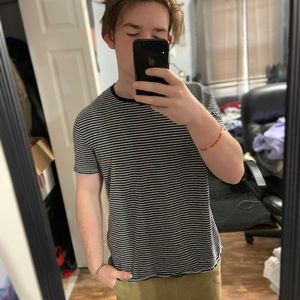 Forever 21 White and Black Stripped Tee